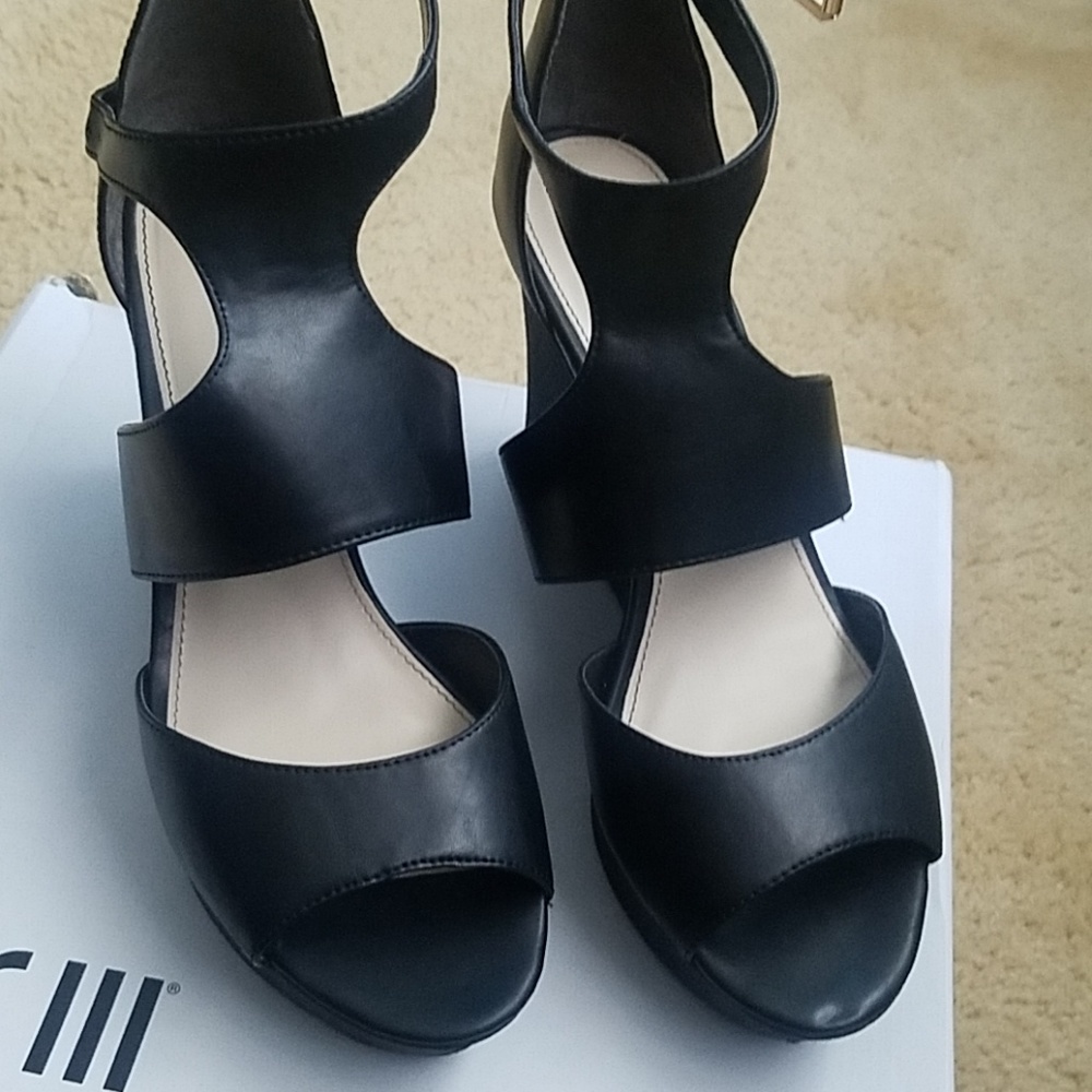 Bar III black platform sandala